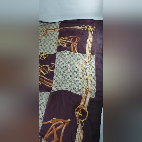 Gucci Silk Luggage Leather Strap & GG Logo Large Wrap Scarf Gray Burgund… - Picture 7 of 14